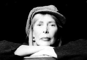 Black and white picture of Joni (jpg, 9K)